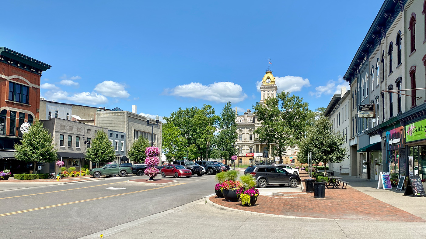 Newark Ohio cleaning services displaying photo of Main Street.